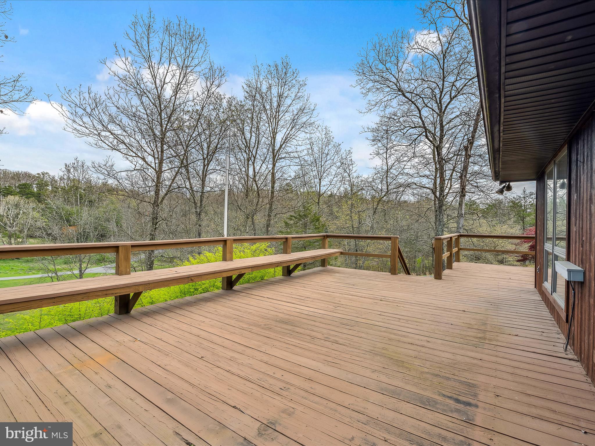 80 Spring Valley Ln
