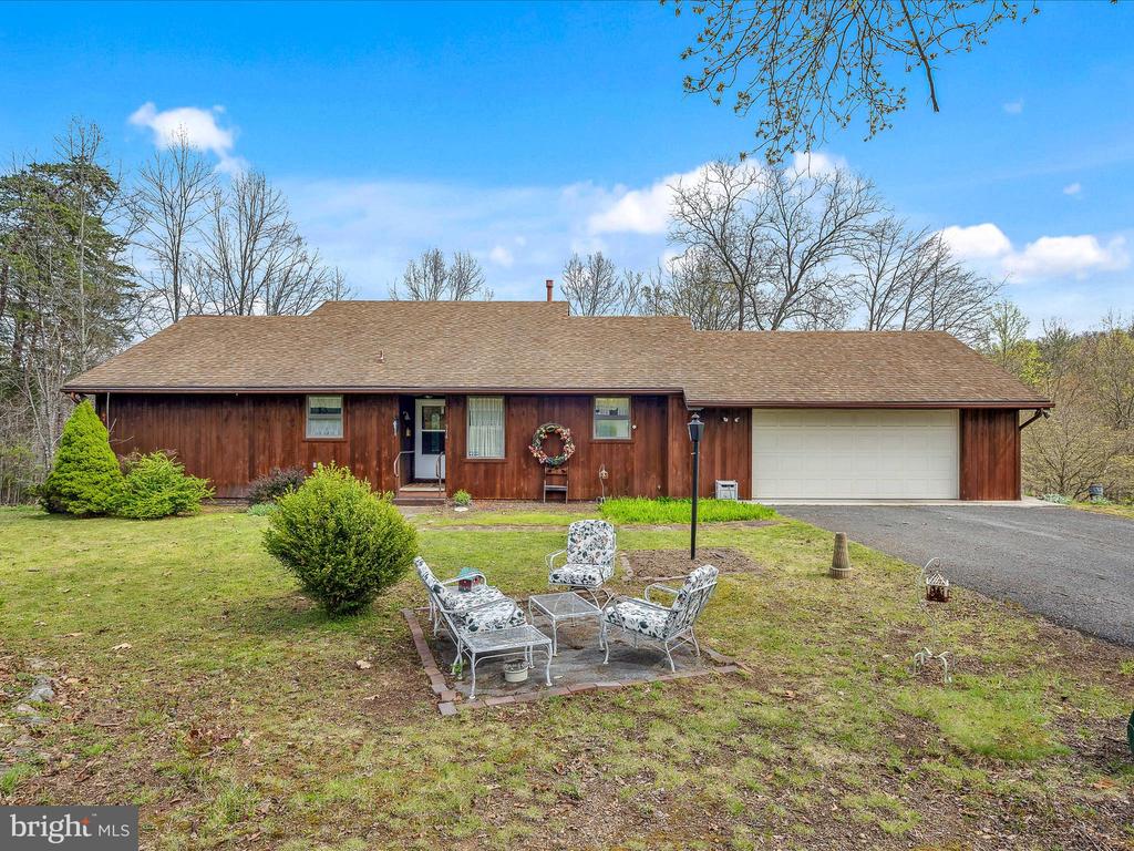 80 Spring Valley Ln