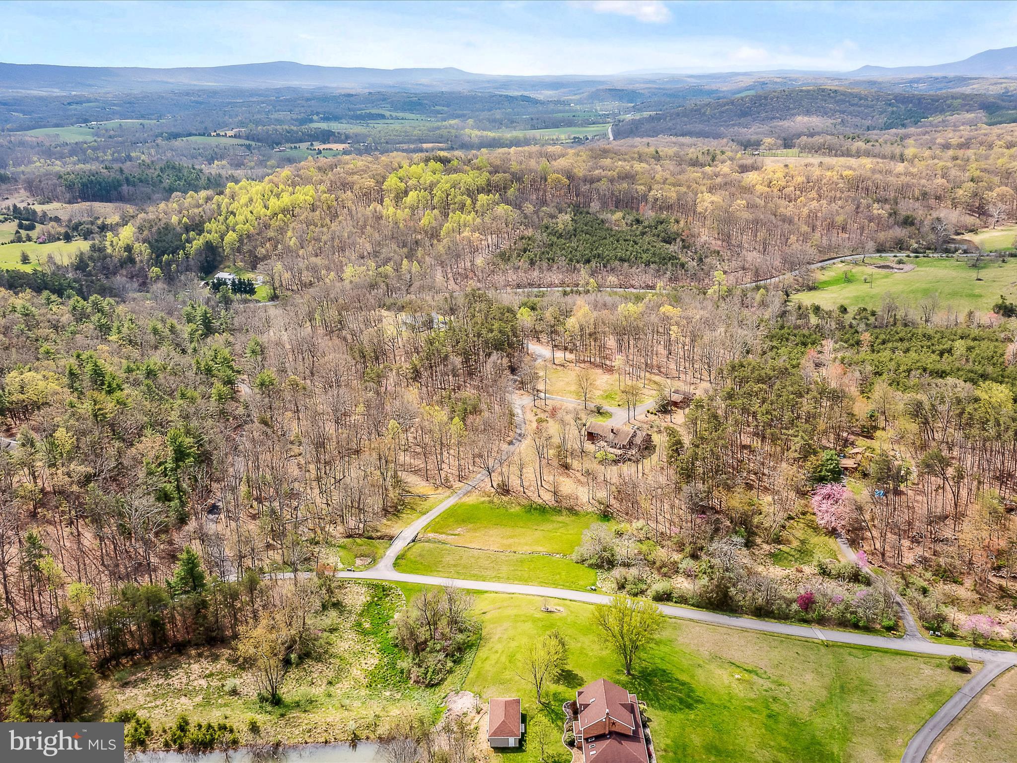 80 Spring Valley Ln