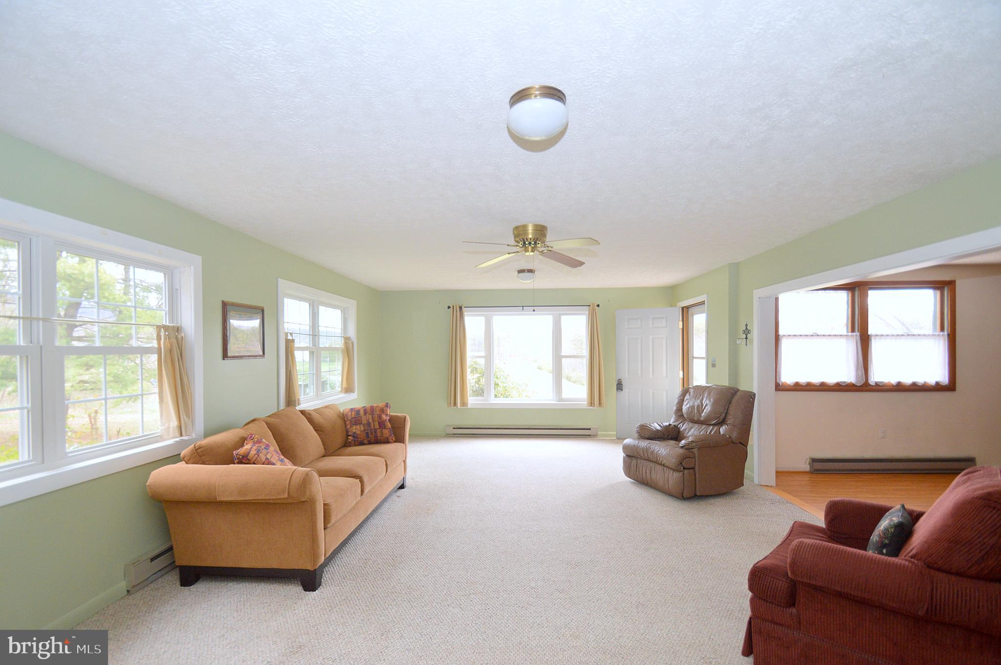 62 Spiceberry Ln