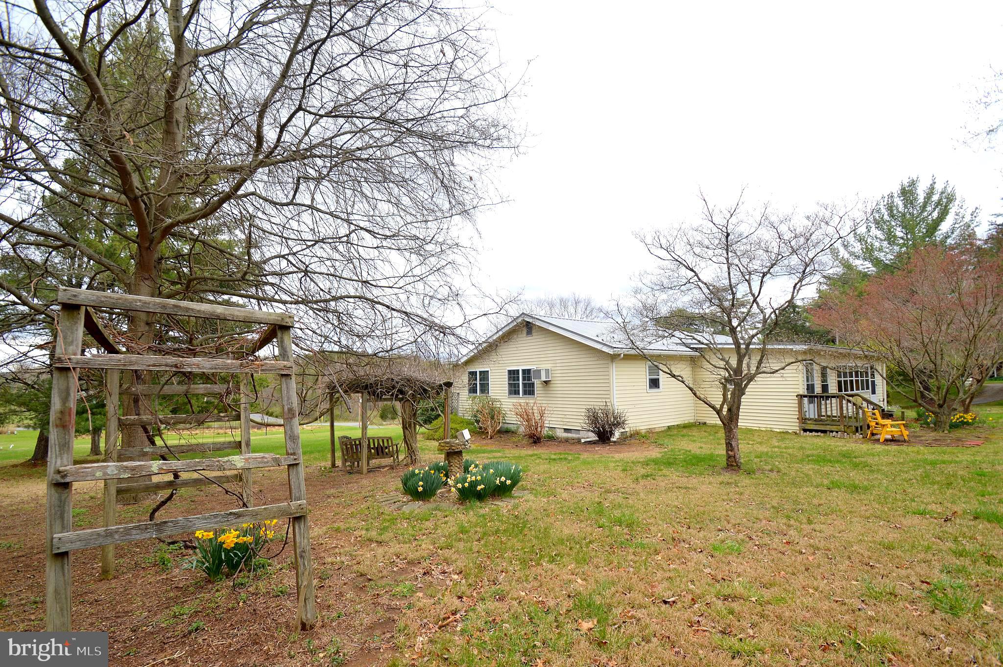62 Spiceberry Ln
