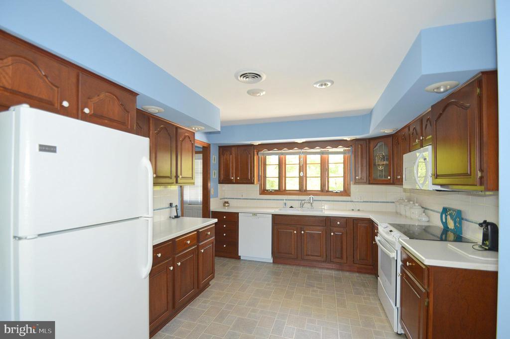 130 Merrywoods Dr