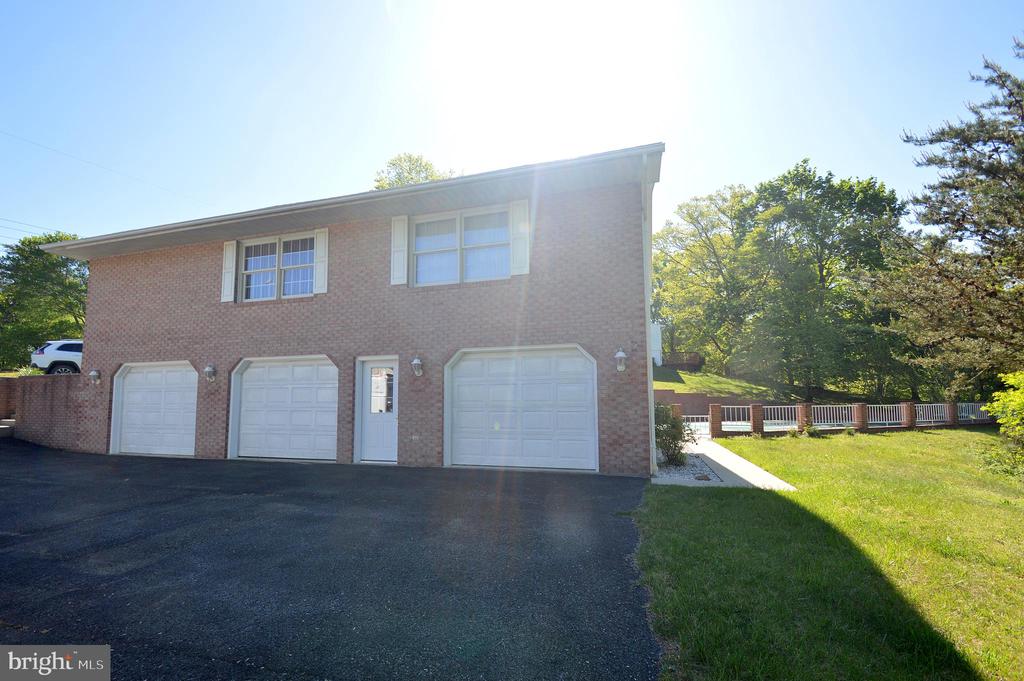 130 Merrywoods Dr