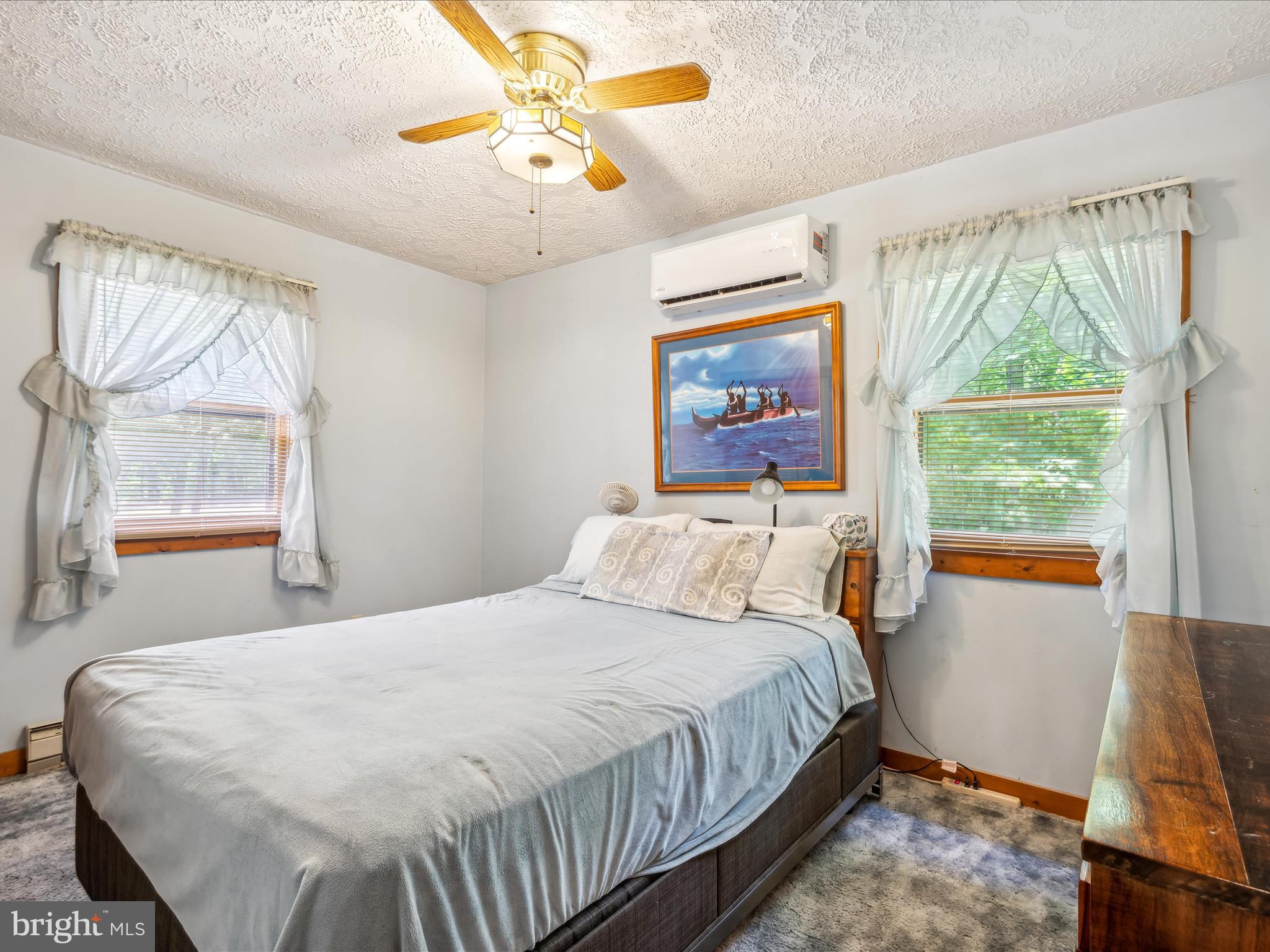98 Nightshade Ln