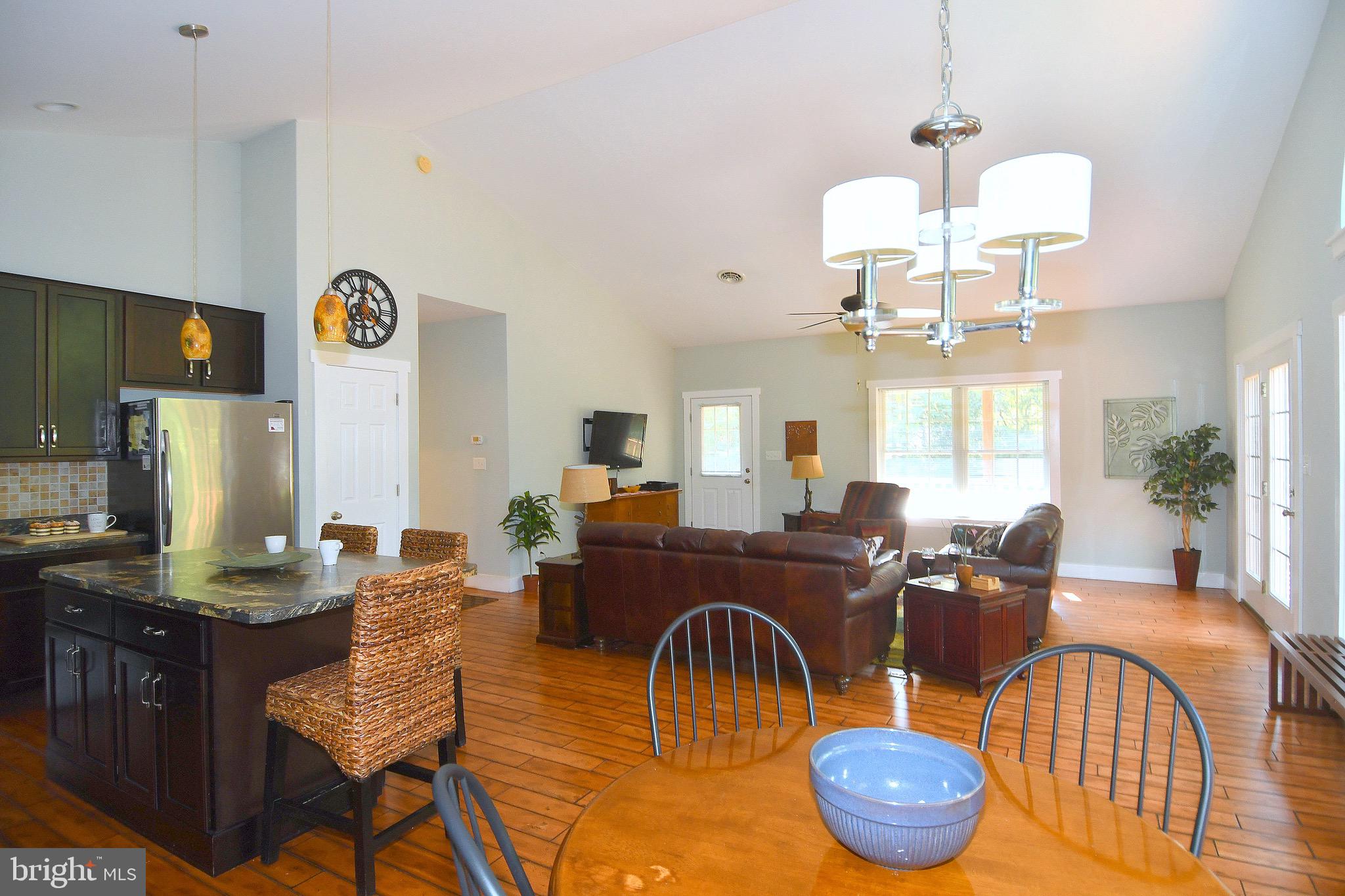 448 Foggy Bottom Ln