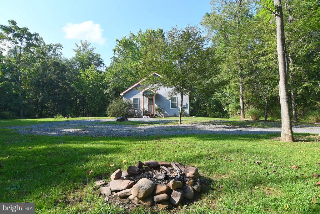 448 Foggy Bottom Ln