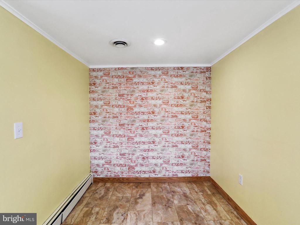 42 Roosevelt St