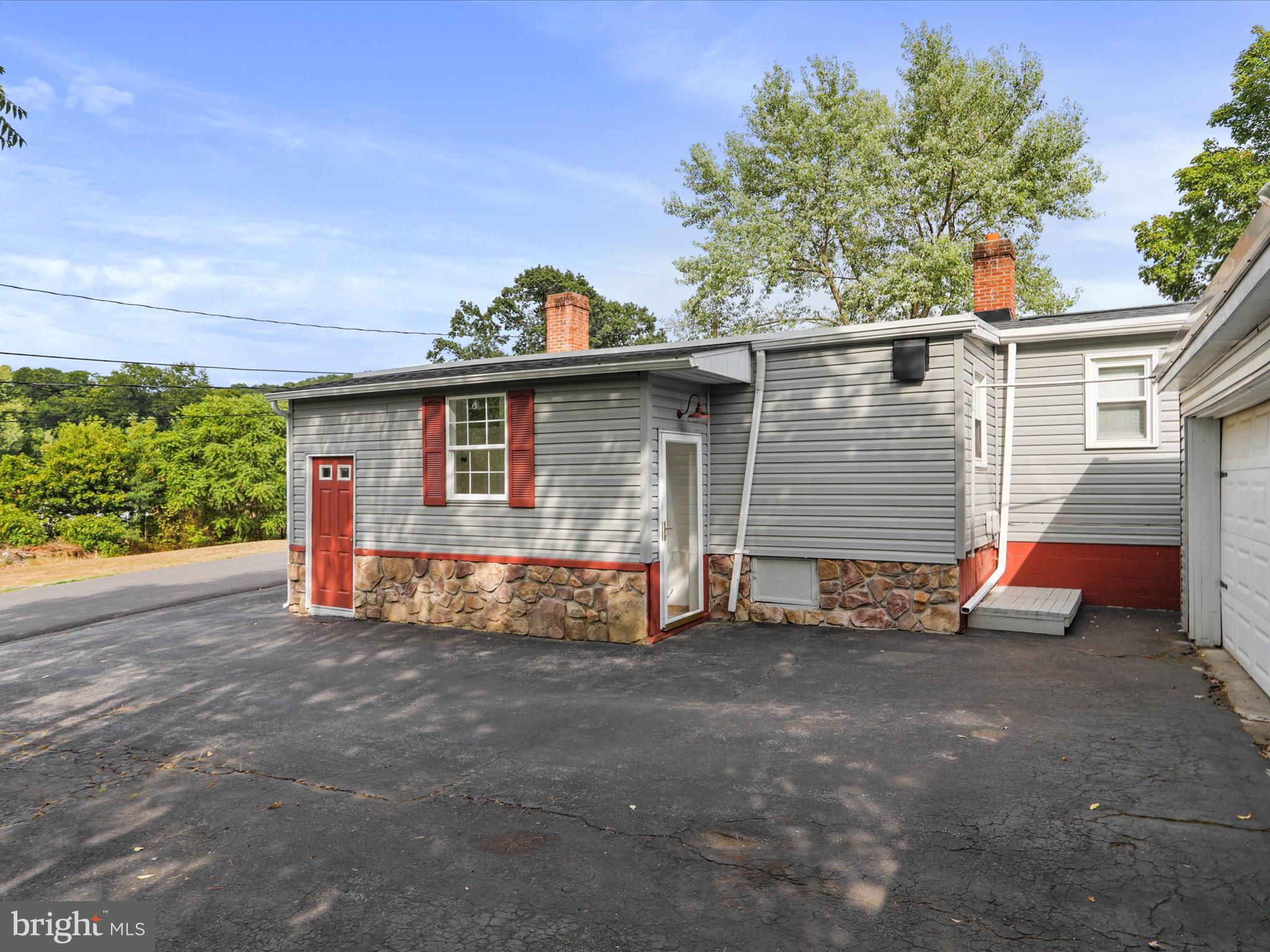 42 Roosevelt St