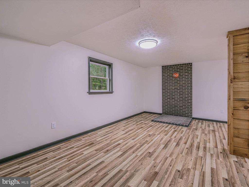 116 Fern Place Ln