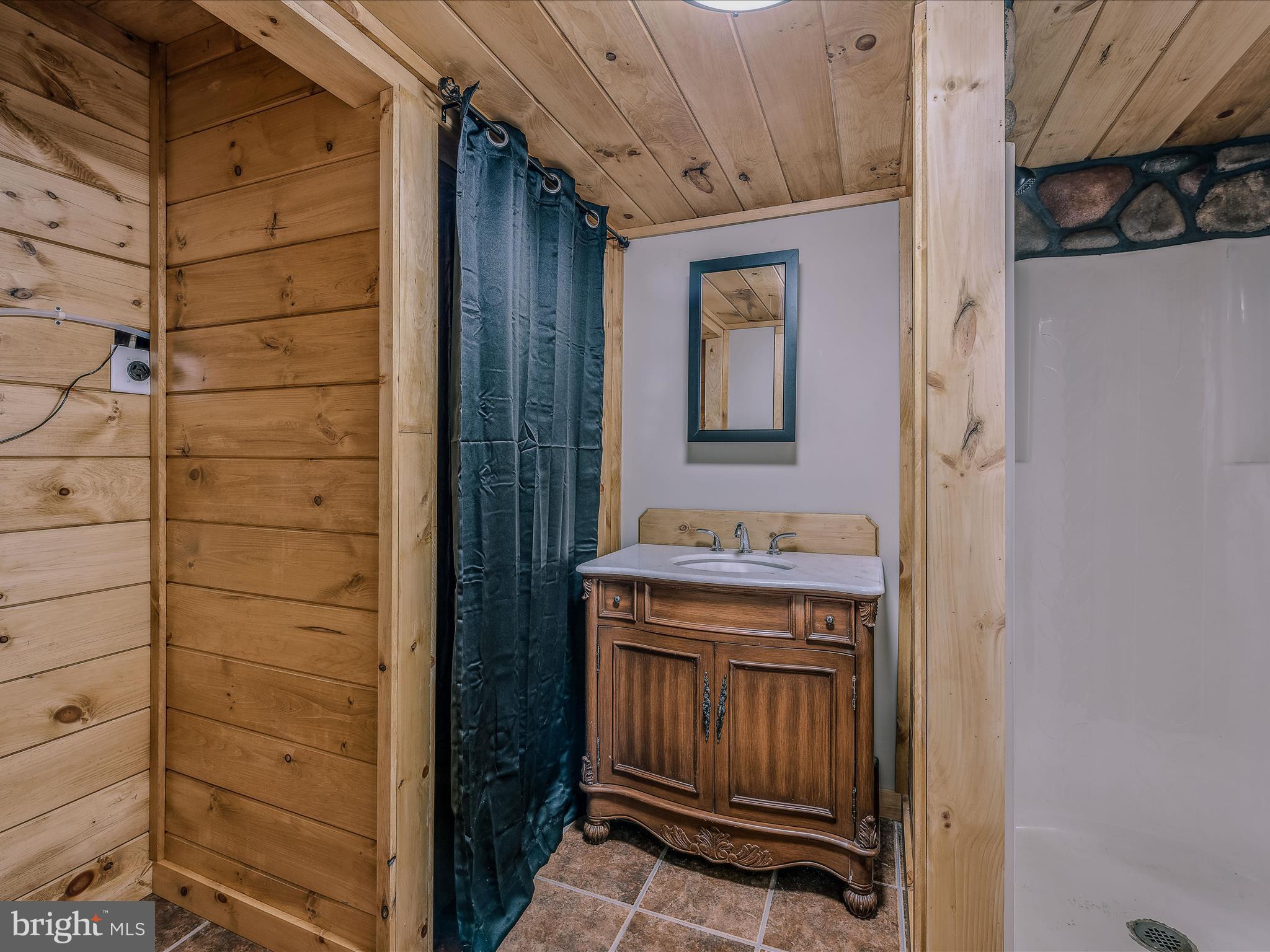 116 Fern Place Ln