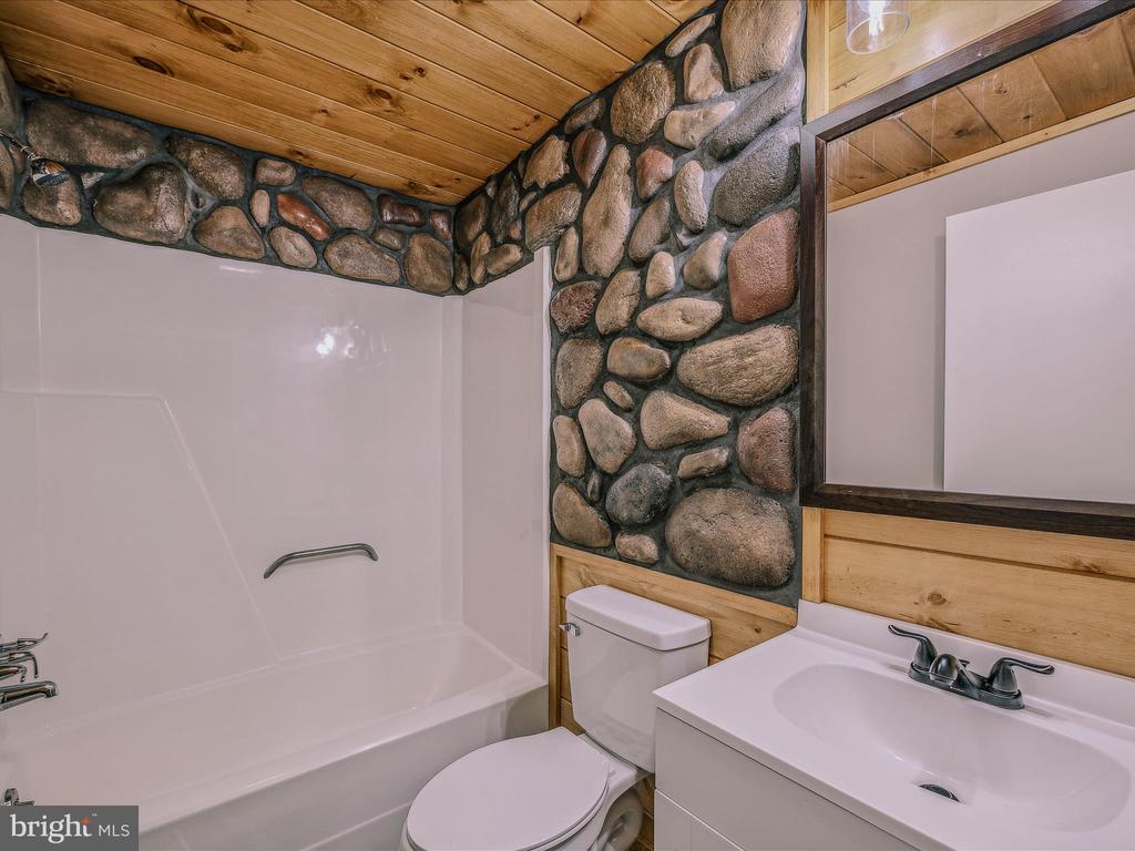 116 Fern Place Ln