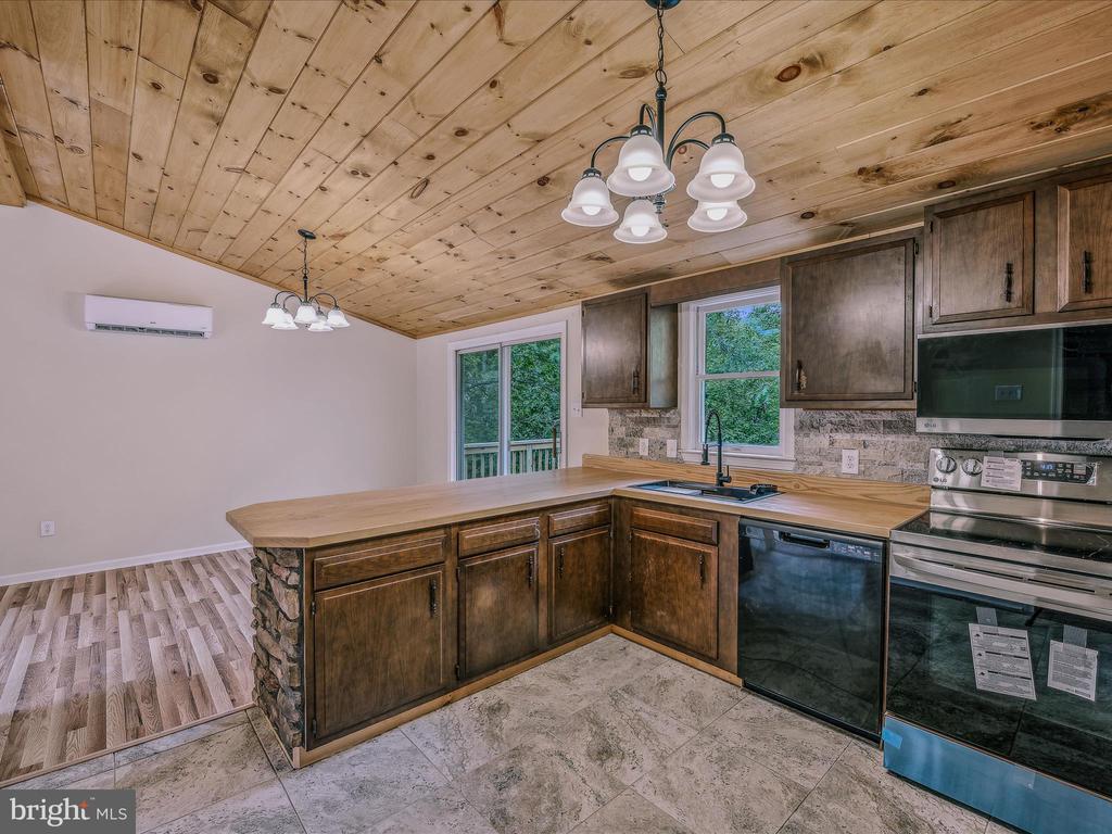 116 Fern Place Ln