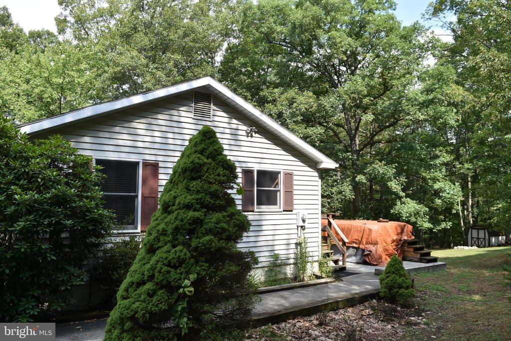 300 Little Creek Trl