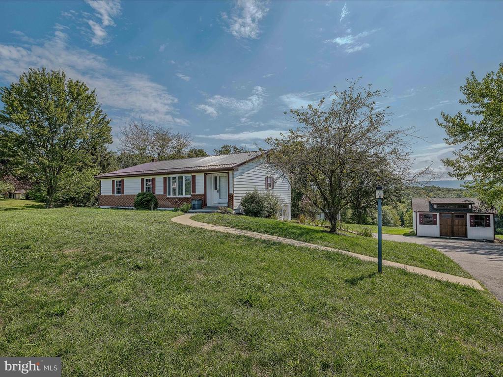 1165 Waugh Rd