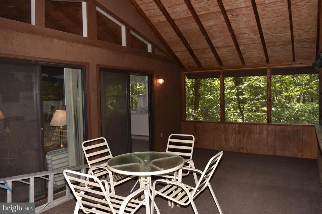 250 Shady Brook Dr