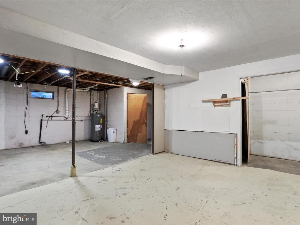 31 S John St