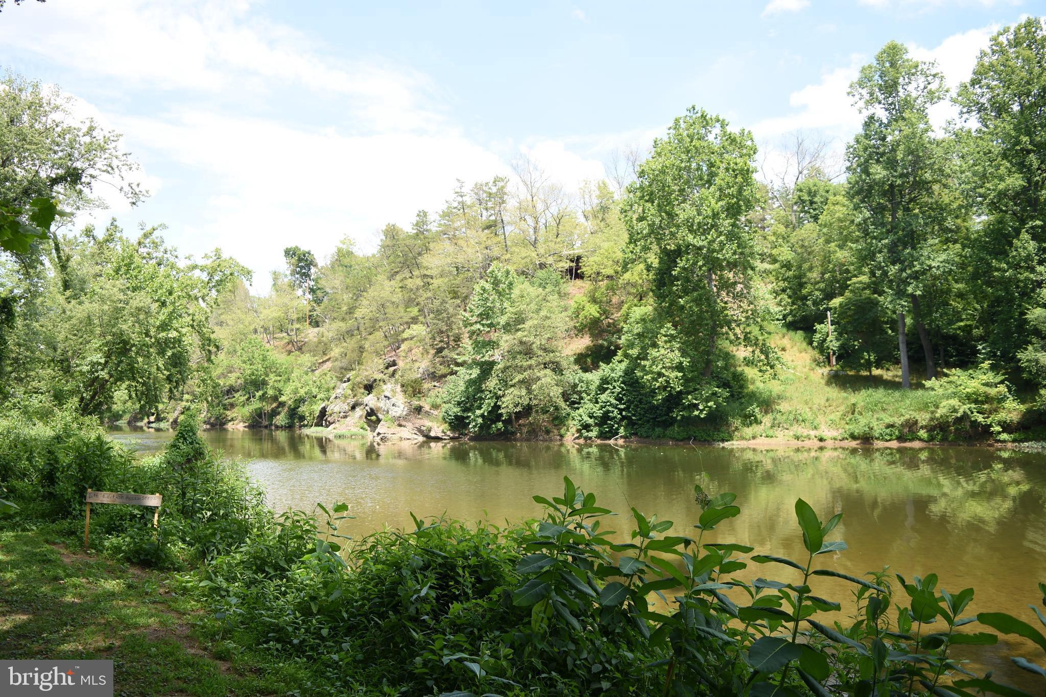 499 Oliver Ln