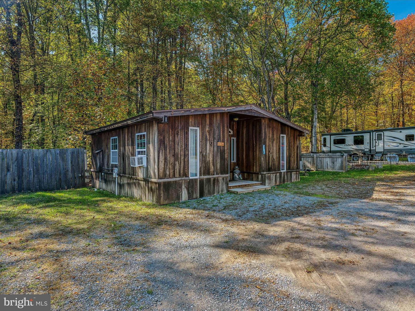 44 Cox Ln
