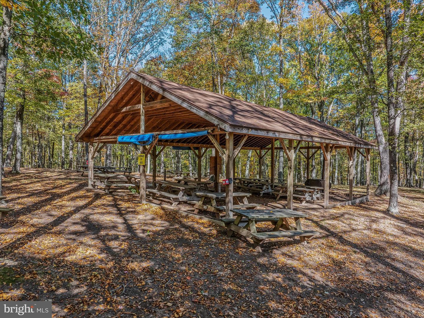 44 Cox Ln