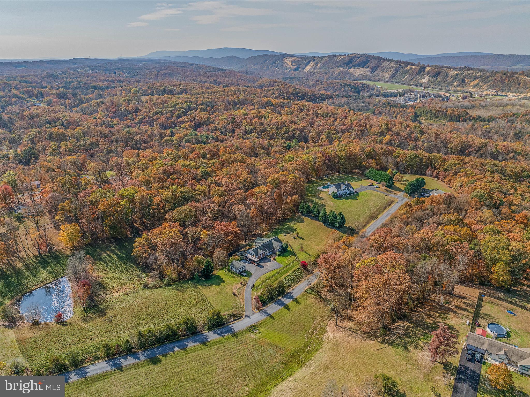 469 Meadowlark Ln