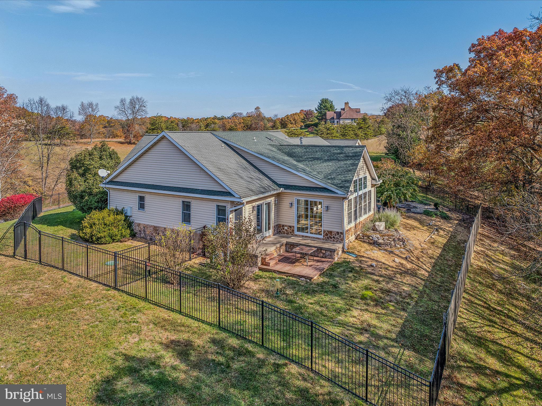 469 Meadowlark Ln
