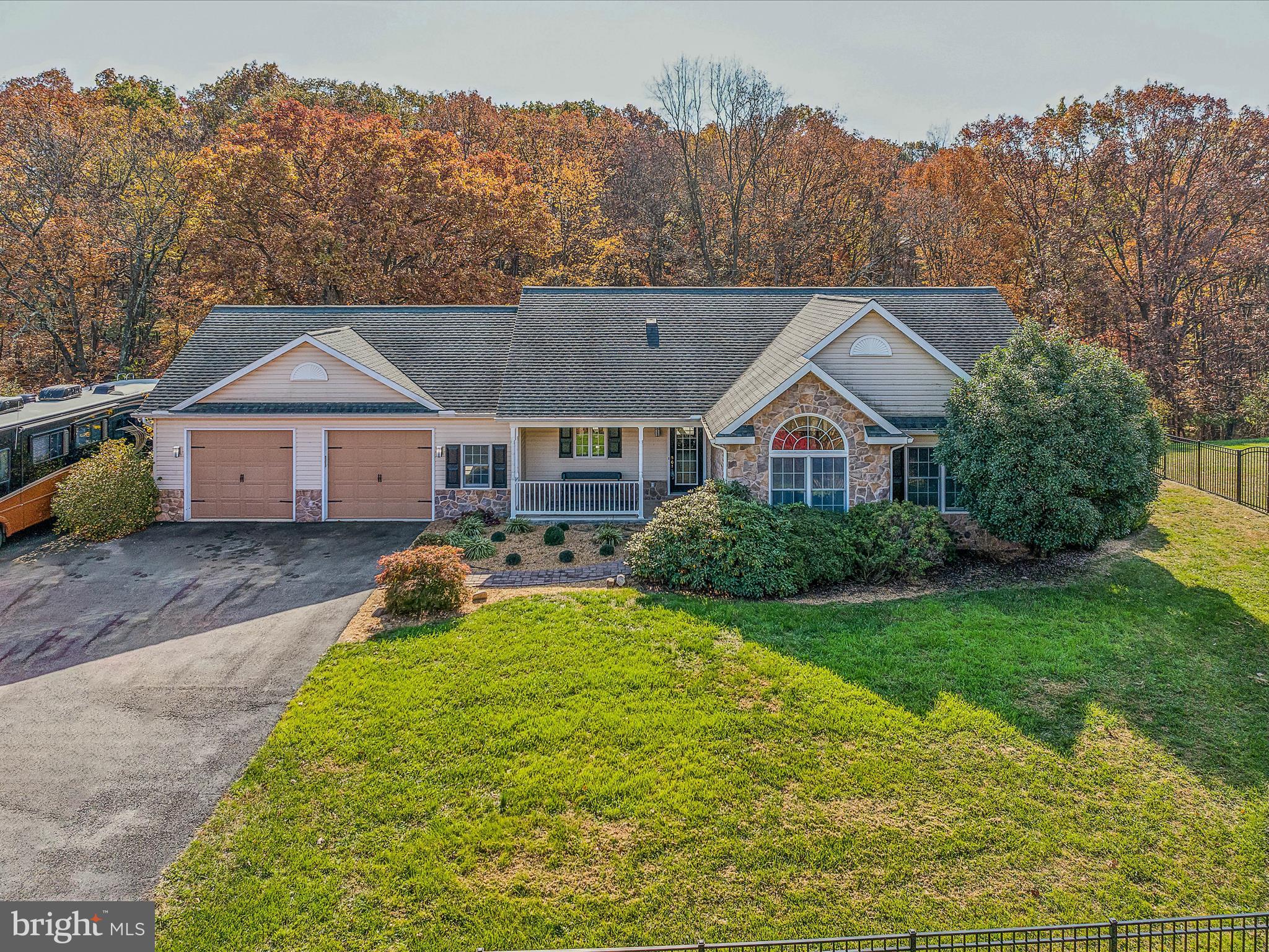 469 Meadowlark Ln