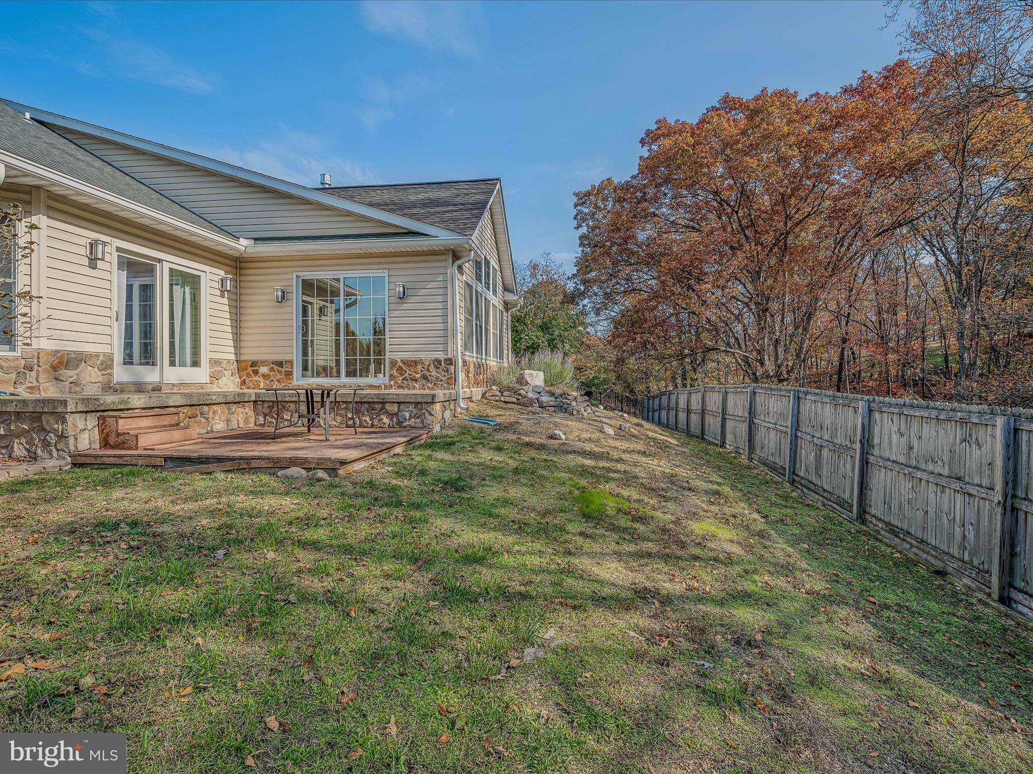 469 Meadowlark Ln