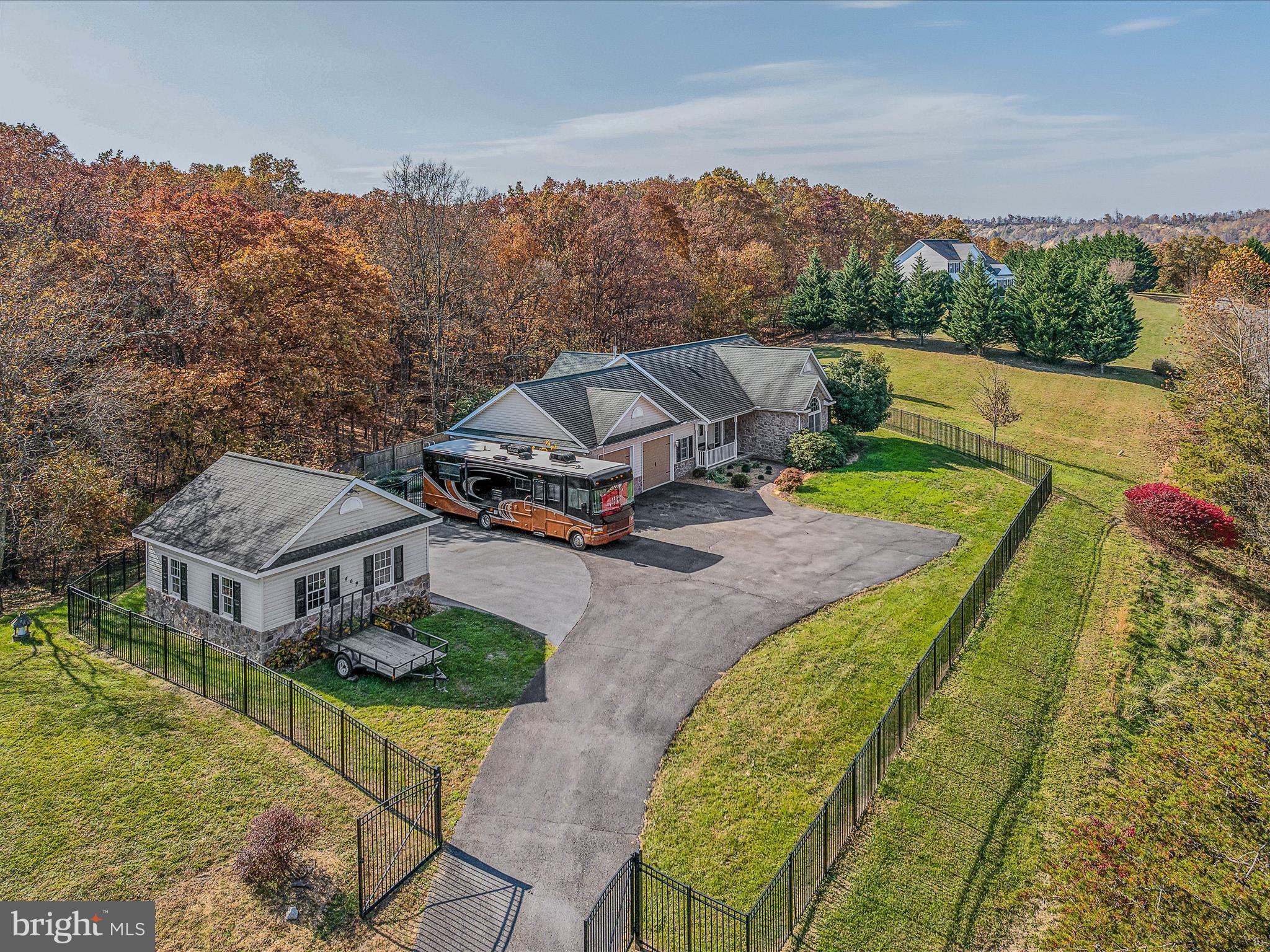 469 Meadowlark Ln