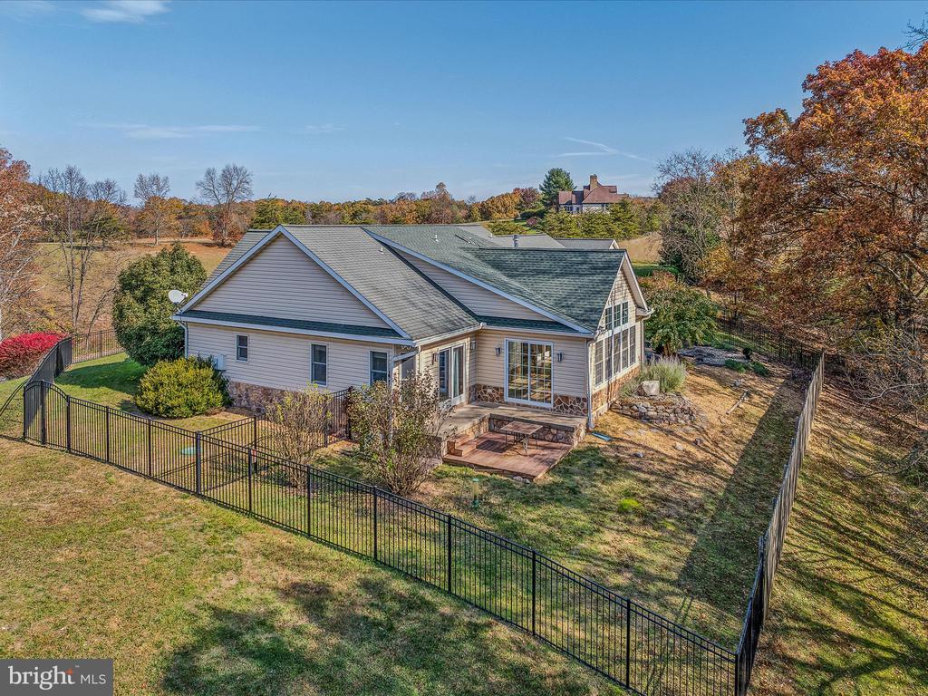 469 Meadowlark Ln