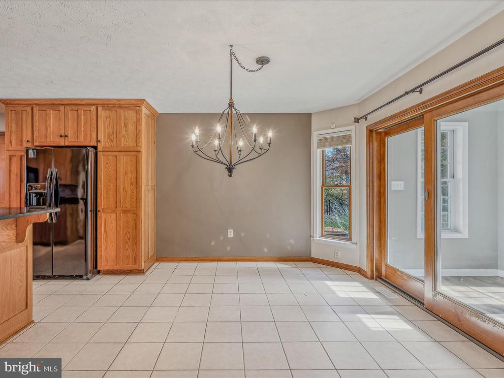 469 Meadowlark Ln