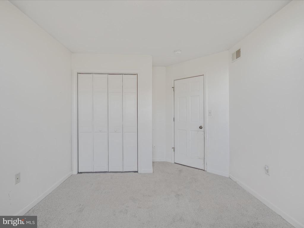 469 Meadowlark Ln
