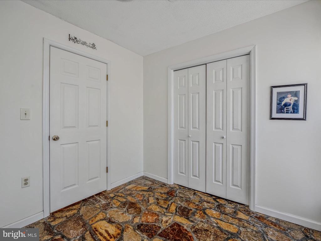 2635 Cacapon Rd