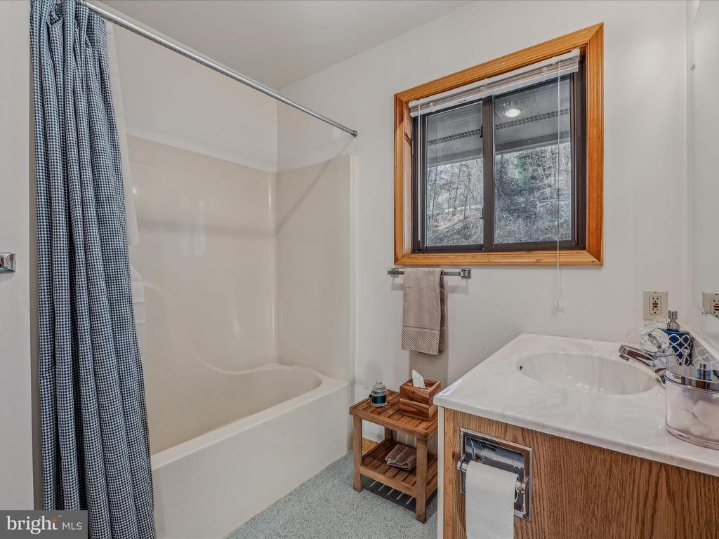 574 Bobcat Dr