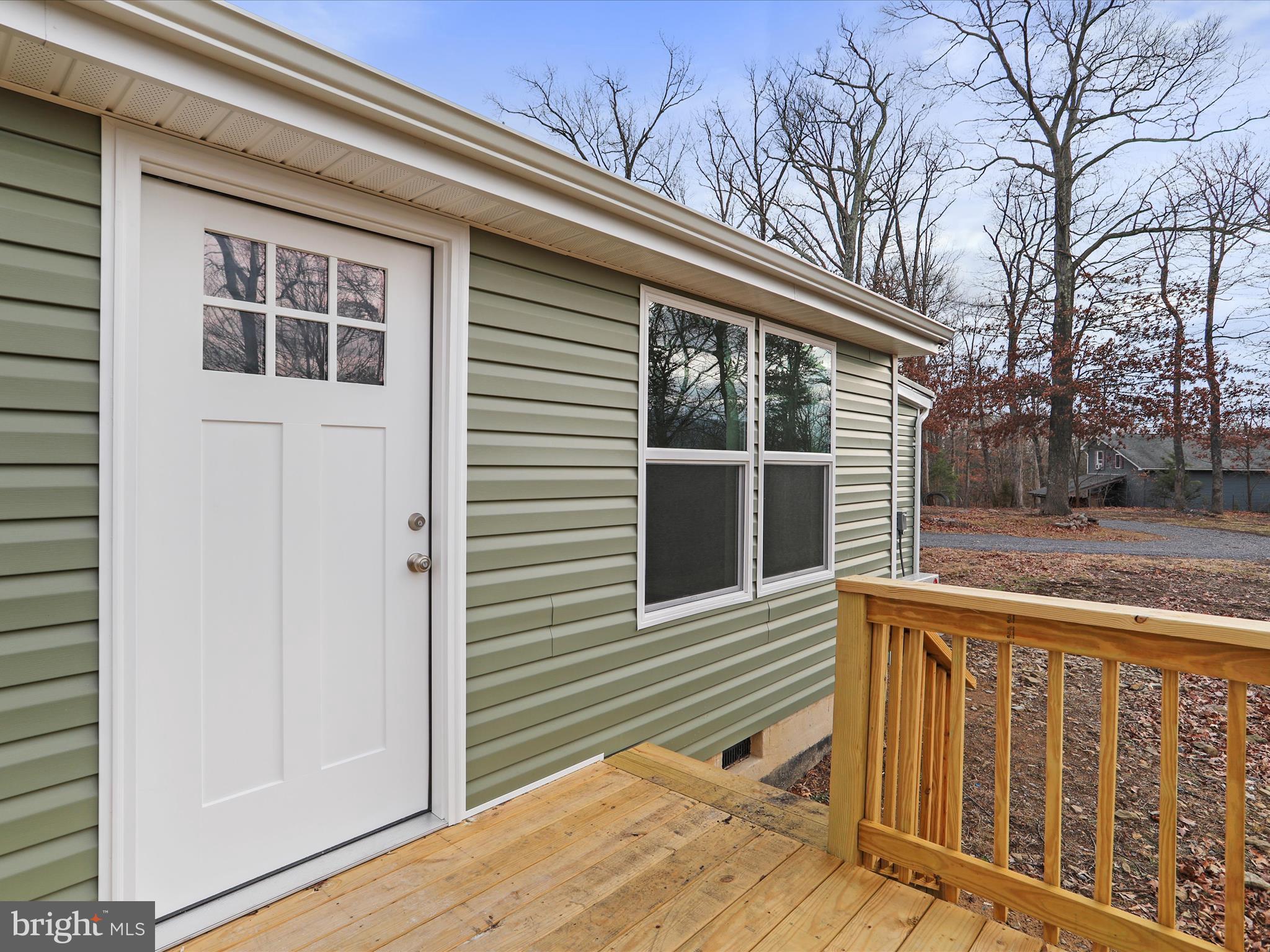 902 Wisteria Ln