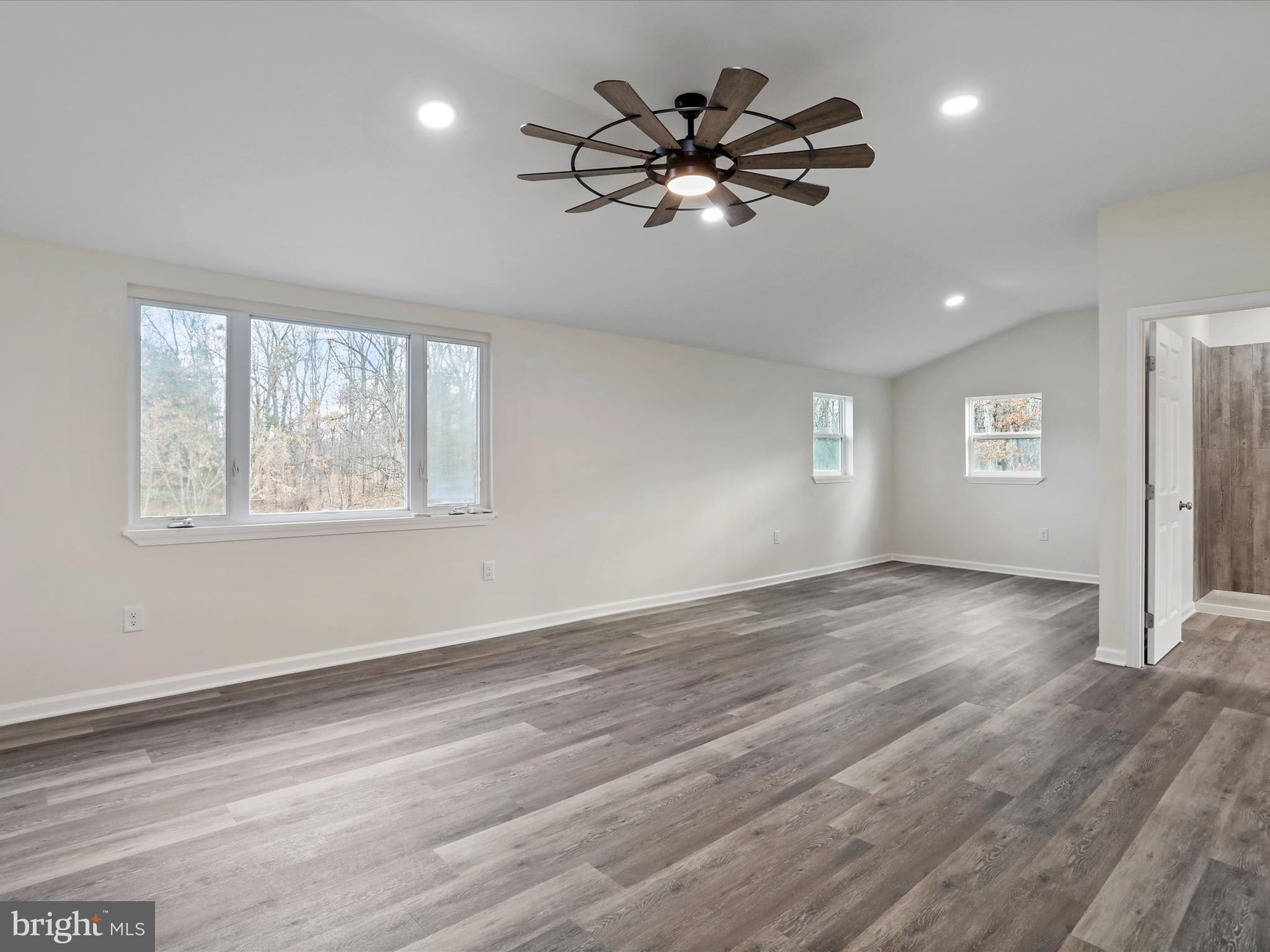 902 Wisteria Ln