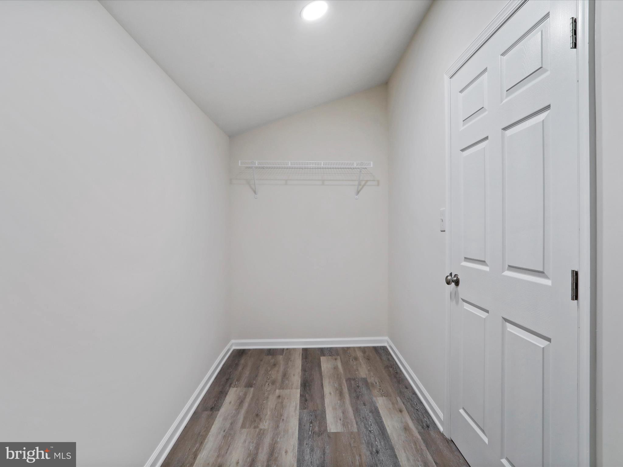 902 Wisteria Ln