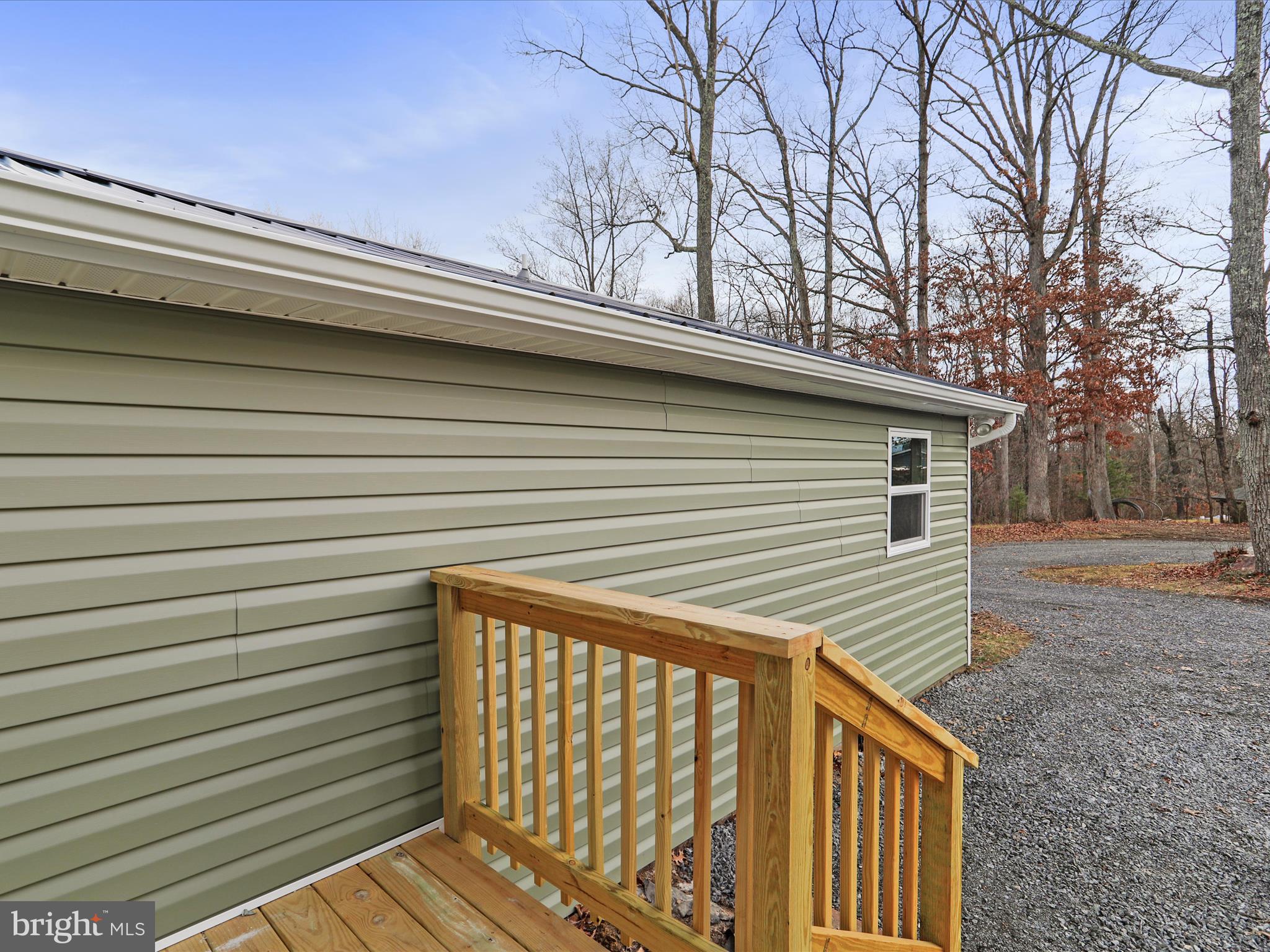902 Wisteria Ln