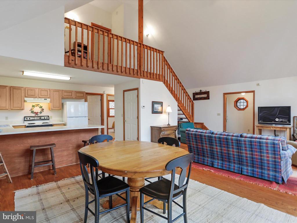 2035 Parkside Dr