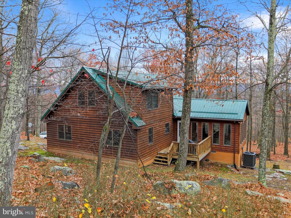 2035 Parkside Dr