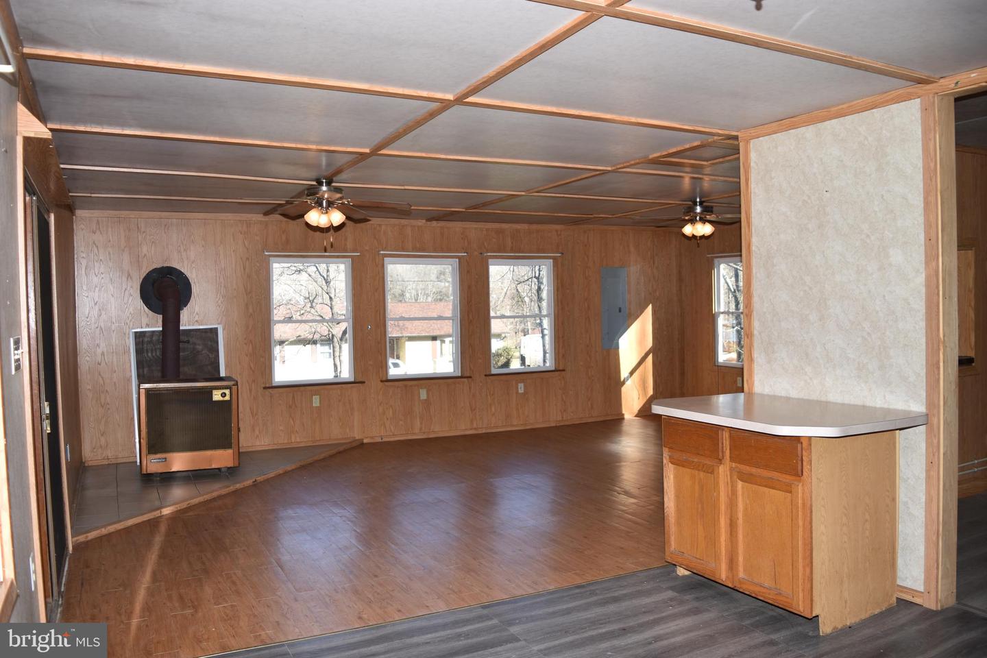 756 Oliver Ln
