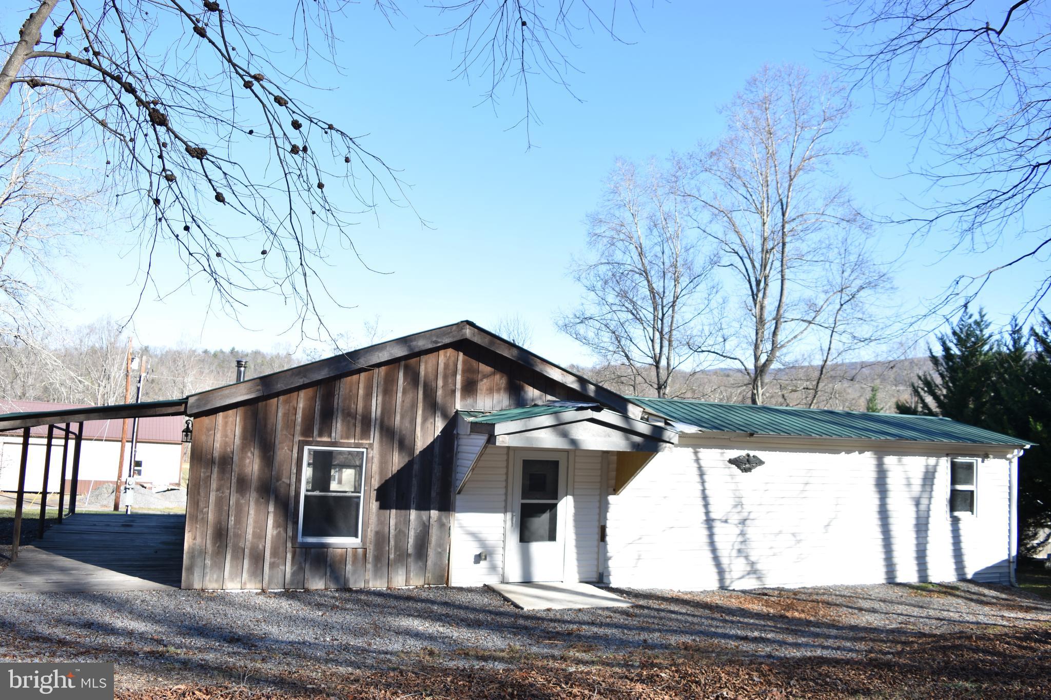 756 Oliver Ln