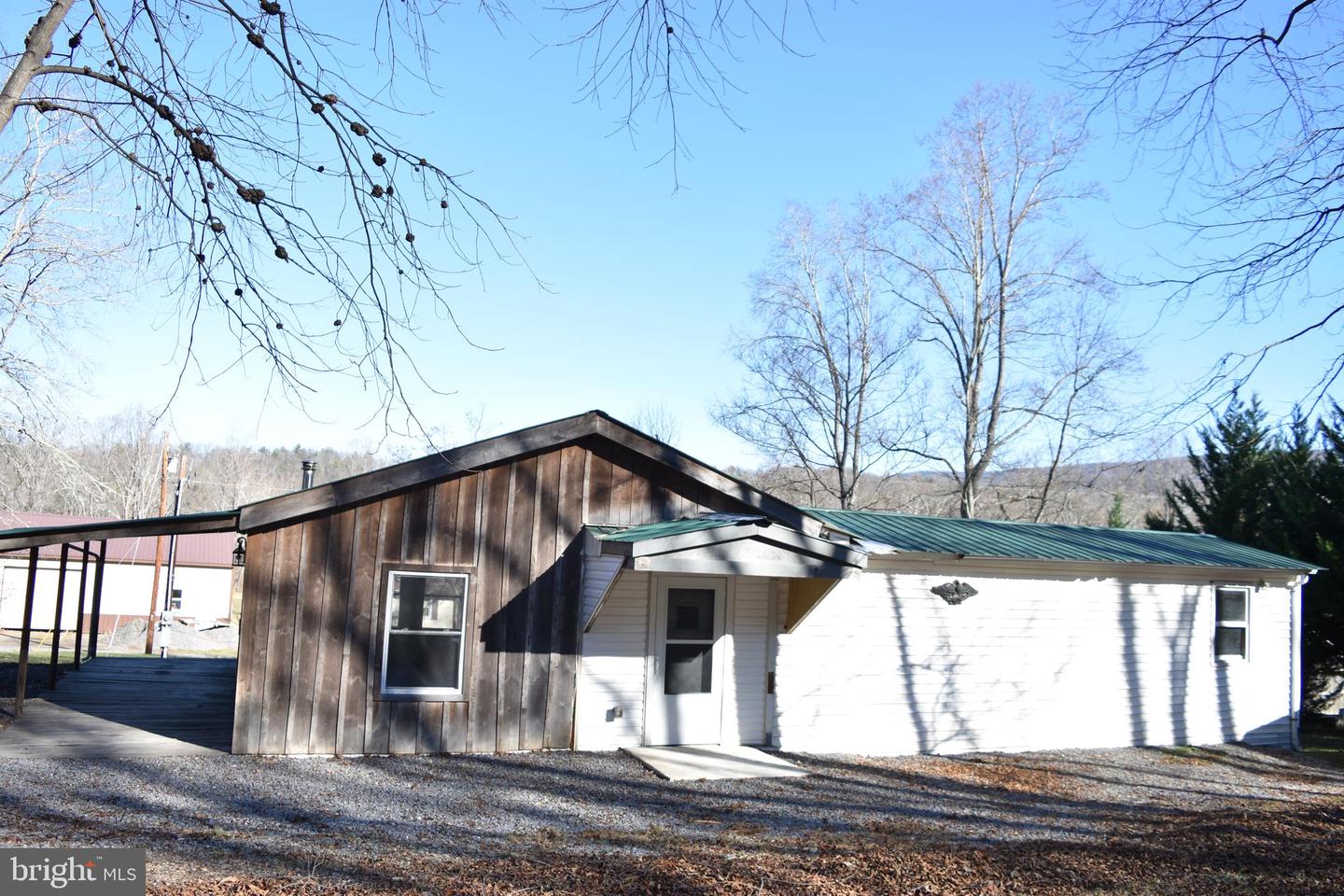 756 Oliver Ln