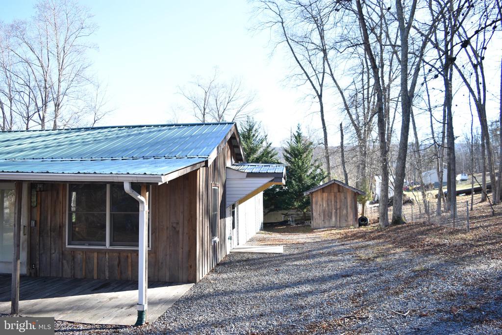 756 Oliver Ln