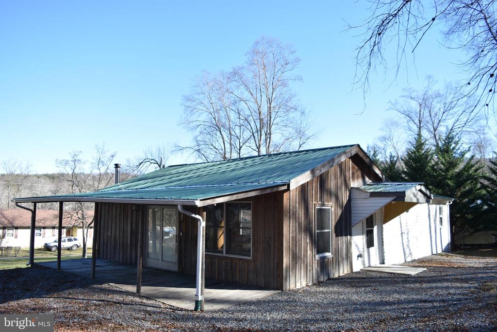 756 Oliver Ln