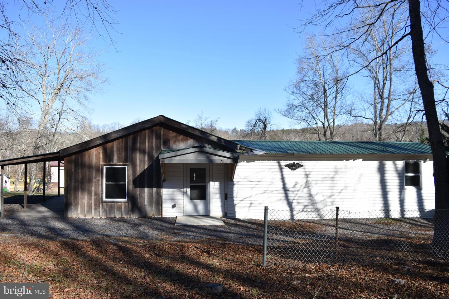 756 Oliver Ln