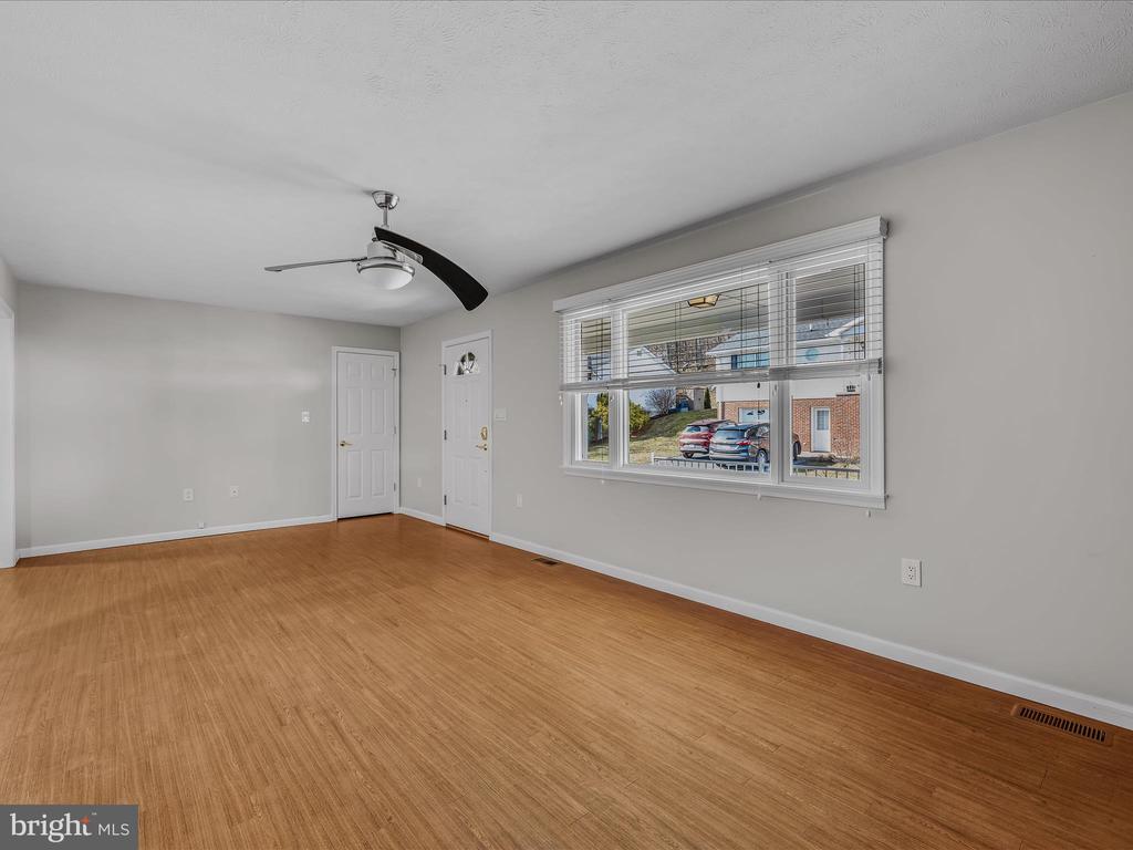 196 United Morgan Cir