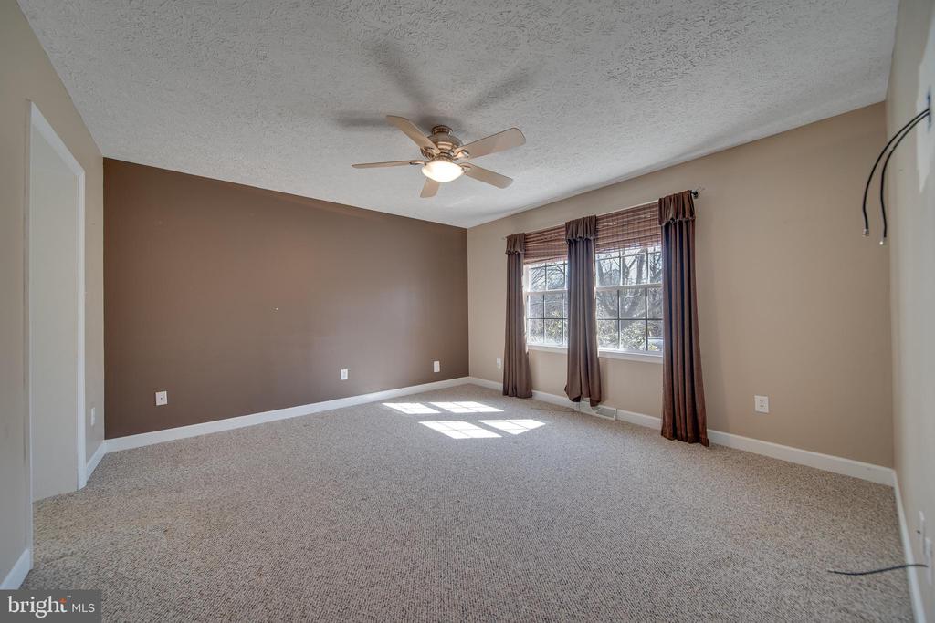97 Bayonet Ct