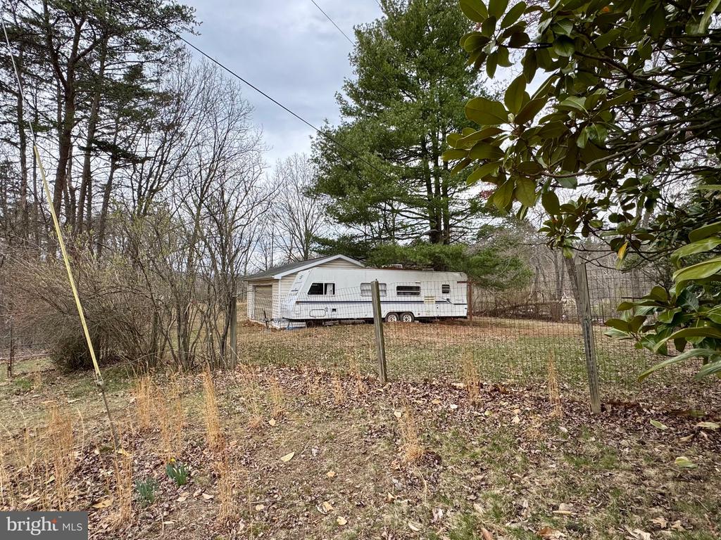 64 Sarah Ann Ln