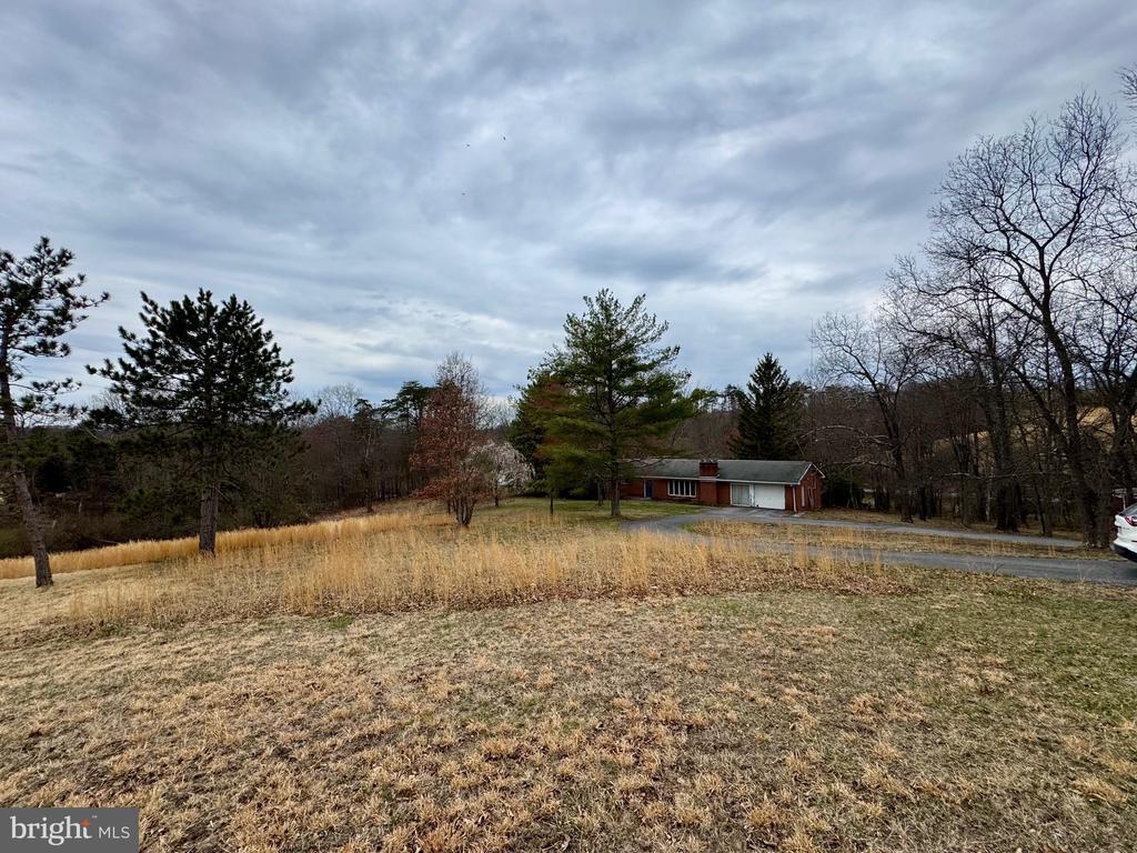 64 Sarah Ann Ln