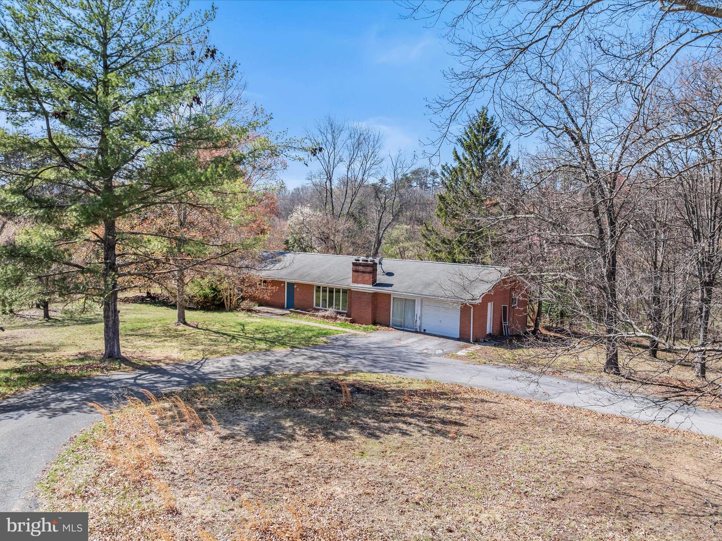 64 Sarah Ann Ln